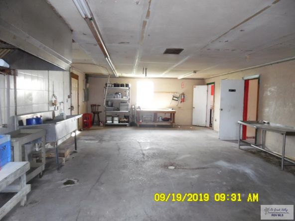 928 N 7th St, Raymondville, TX 78580